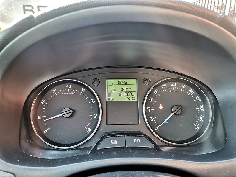 Škoda Fabia (2013) 1.2TSi 63kw FRESH PDC AC Temp. - fotka 14 z 26