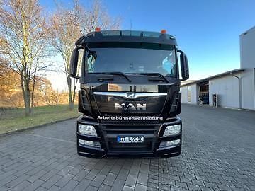 MAN TGS (2019) 35.420 8x2 transport strojů - fotka 2 z 12