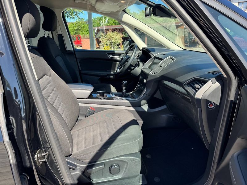 Ford Galaxy (2016) 2.0 TDCi 110 KW 7 Míst Man. - fotka 27 z 30