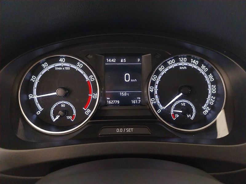 Škoda Rapid (2018) Spaceback 1.4 TSI, Automat - fotka 11 z 22