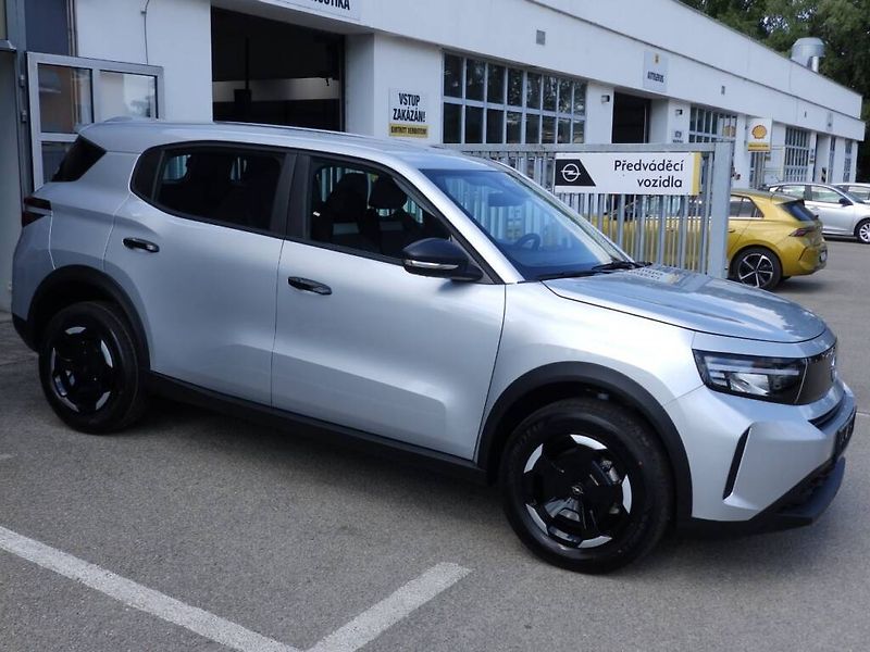Opel Frontera (2025) Edition Hybrid 1.2 TURBO - fotka 5 z 30