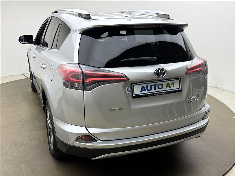 Toyota RAV4 2,5 114kW HYBRID LED KŮŽE 360° - fotka 6 z 45