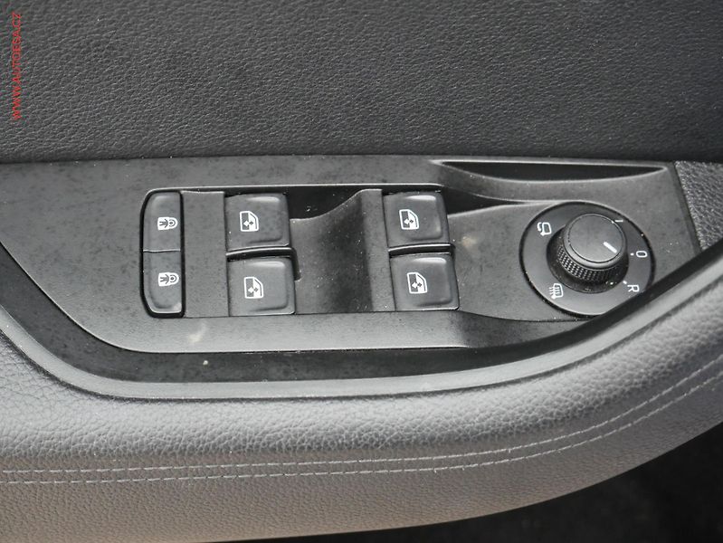 Škoda Superb (2022) 2.0 TDi 4x4, ČR, Style, DSG - fotka 18 z 21