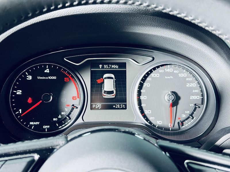 Audi A3 (2019) SPORTBACK*110kw*35TDI* - fotka 21 z 33