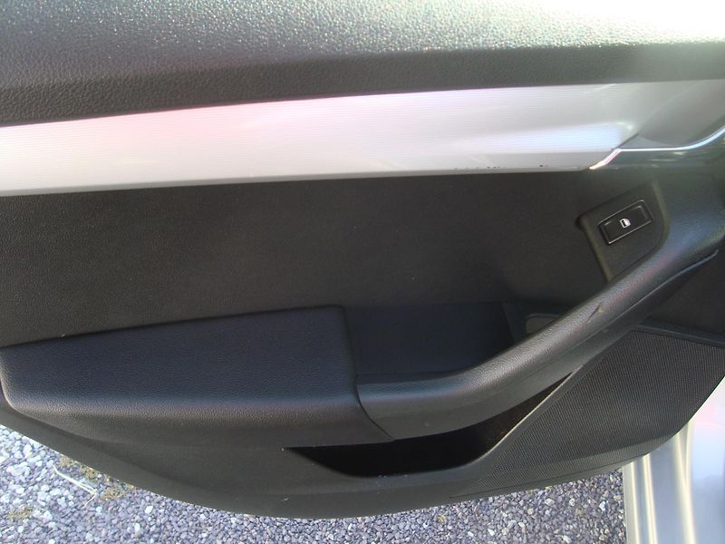 Škoda Octavia (2015) 1,4 CNG  kombi - fotka 9 z 19