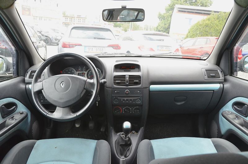 Renault Clio (2002) 1.5 DCi 48kW /ČR / STK 06/2028 - fotka 14 z 20