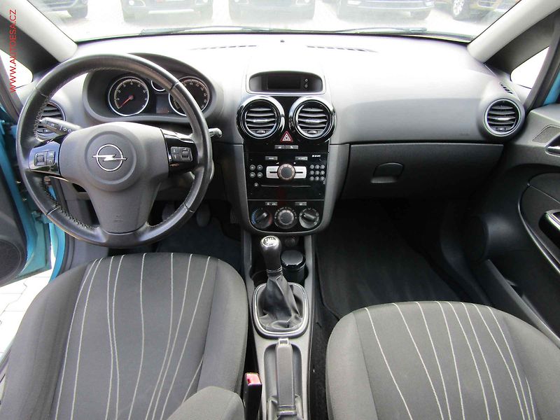 Opel Corsa (2010) 1.2i, AC, temp - fotka 8 z 14