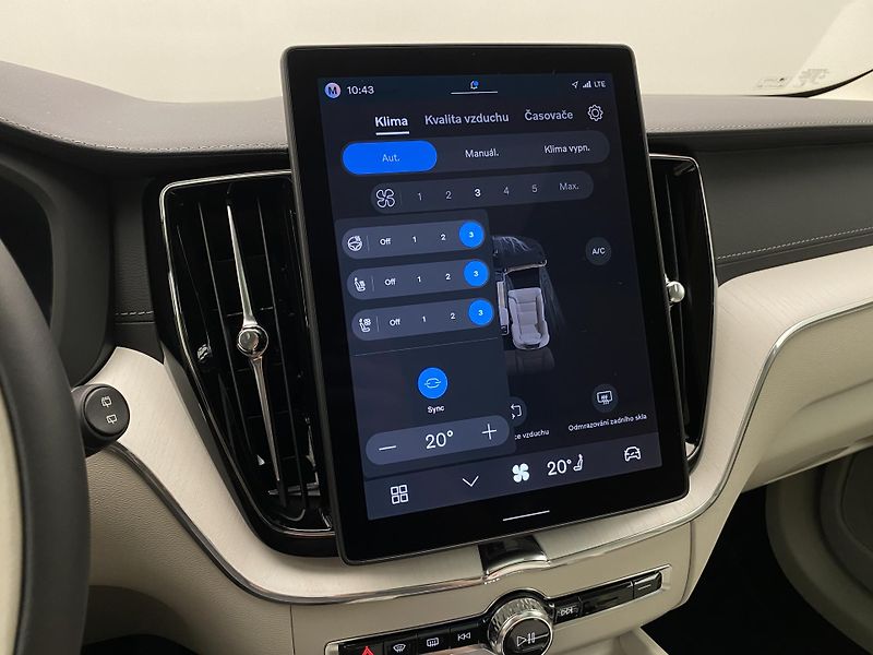 Volvo XC60 T8 AWD RECHARGE DARK ULTRA CZ - fotka 42 z 66