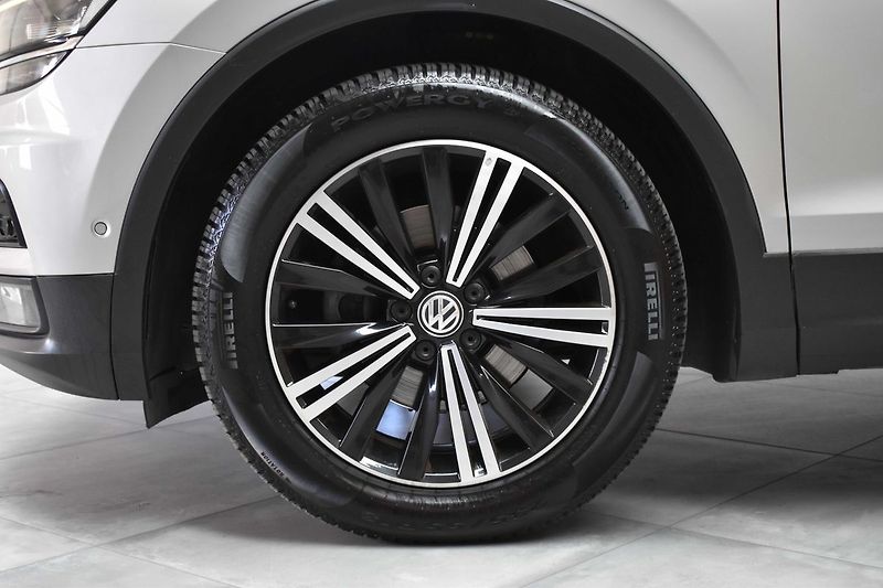 Volkswagen Tiguan 1.5 TSI DSG*VIRTUAL*KAMERA*ACC - fotka 37 z 44
