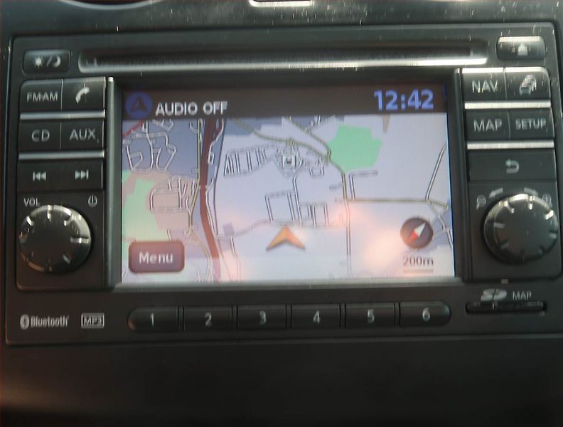Nissan Qashqai (2012) 1.6 dCi, Serv.kniha, Navi - fotka 13 z 21