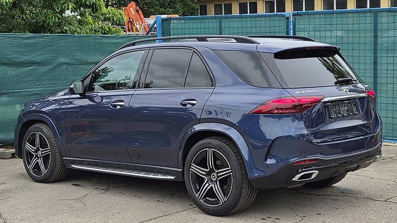 Mercedes-Benz GLE 450d 4Matic/AMG/21/ČR - fotka 4 z 25