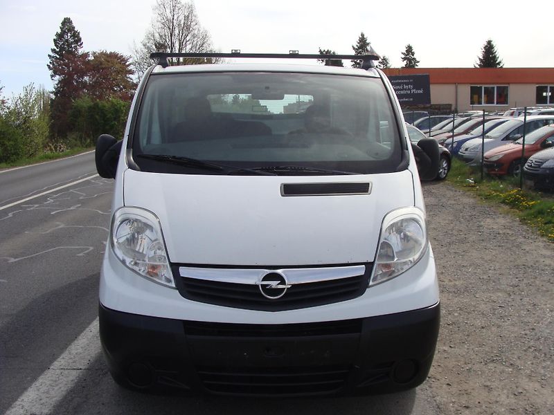 Opel Vivaro 2.0 CDi, 66 kW, tažné zařízení - fotka 8 z 19
