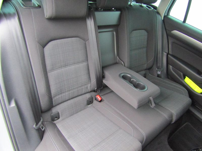 Volkswagen Passat Business 2.0 TDI 110KW DSG Var - fotka 28 z 30