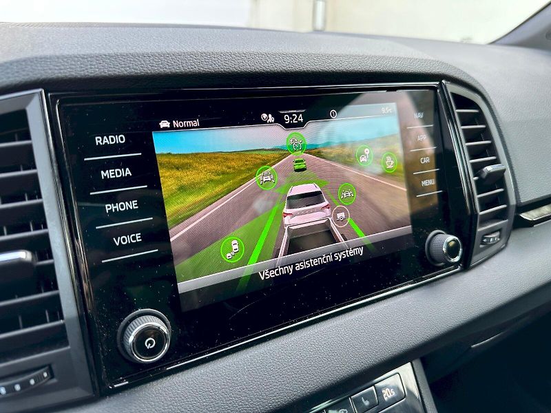 Škoda Karoq (2024) 1.5 TSI 110kW Sportline DSG - fotka 19 z 31