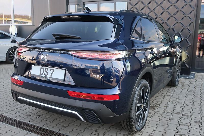 DS Automobiles DS7 (2025) EDITION FRANCE PLUG-IN HYBRID - fotka 12 z 16