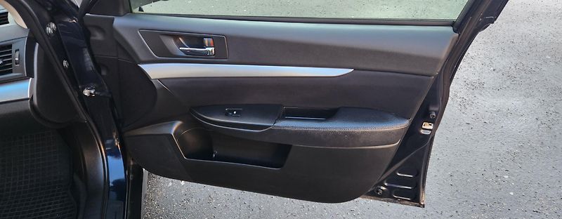 Subaru Outback (2015)  2.0D*BOXER*4x4*AUT*VÝHŘEV*ČR* - fotka 28 z 44
