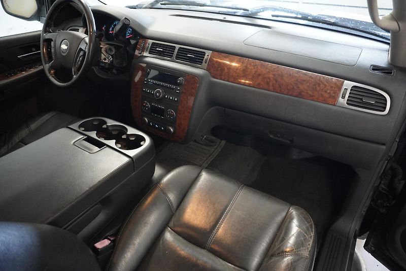 Chevrolet Silverado 2500 6.6 V8 - fotka 29 z 39