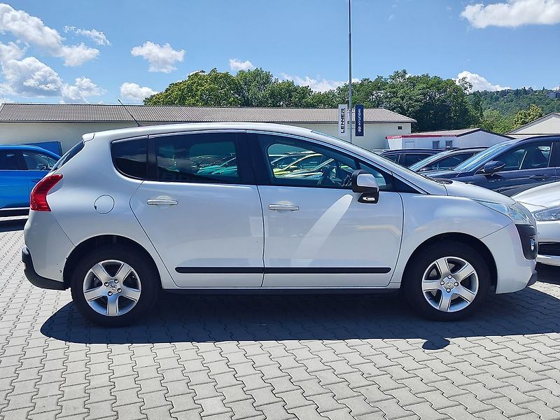 Peugeot 3008 1.6 THP/115kW Premium - fotka 4 z 23