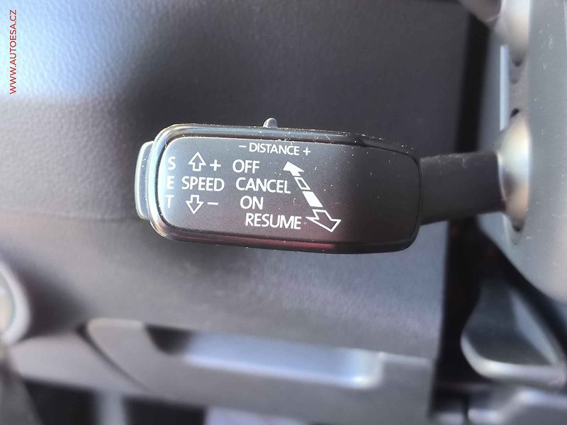 Škoda Karoq (2019) 1.6TDi, 2.maj,ČR, LED, ACC - fotka 19 z 23