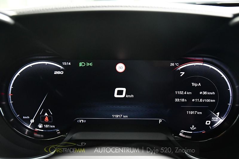 Alfa Romeo Giulia 2.0T 16V 206kW VELOCE AT8 Q4 - fotka 30 z 49