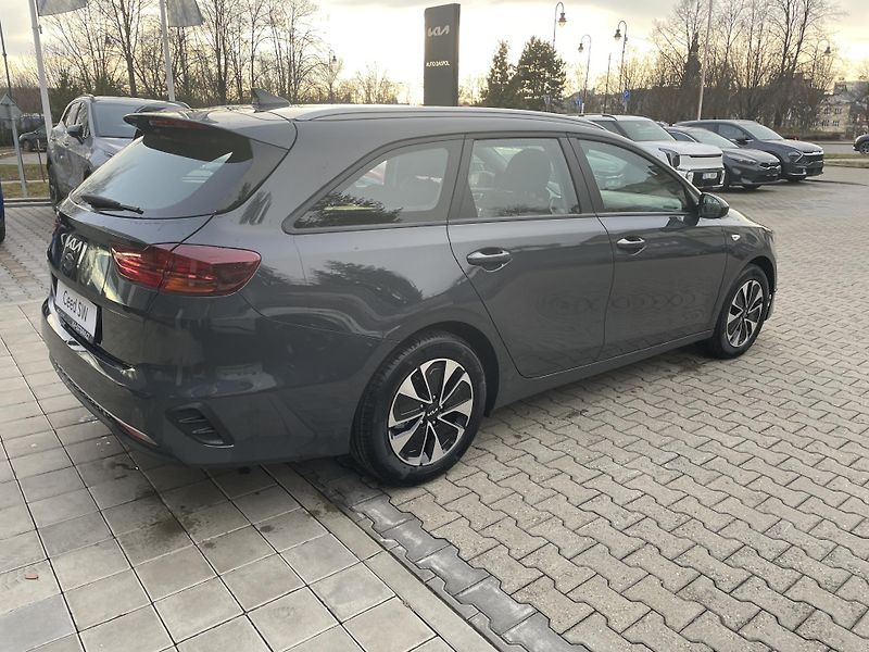 Kia Ceed SW (2025) 1,5T-GDi   SPIN 
