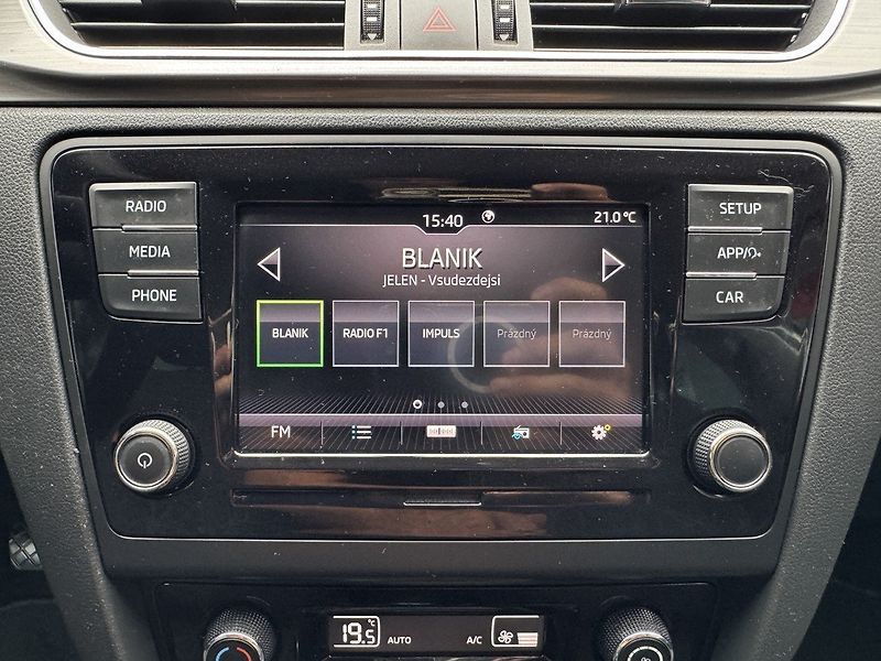 Škoda Rapid (2018) 1.0TSi Xenony Digi Klima DAB - fotka 10 z 48