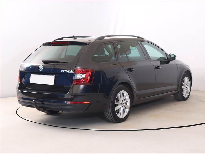 Škoda Octavia (2017) 1.8 TSI, Automat, Serv.kniha - fotka 5 z 20