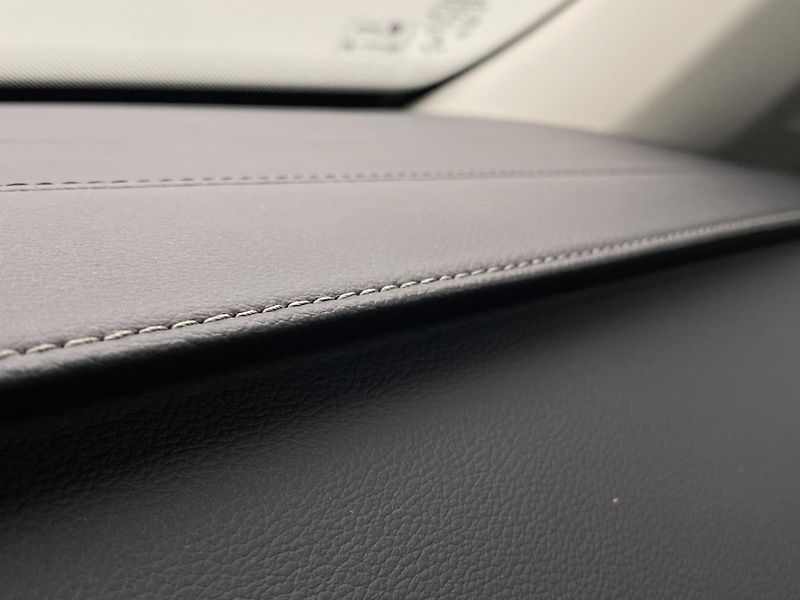 Volvo XC90 D5 AWD INSCRIPTION REZERVACE - fotka 30 z 56