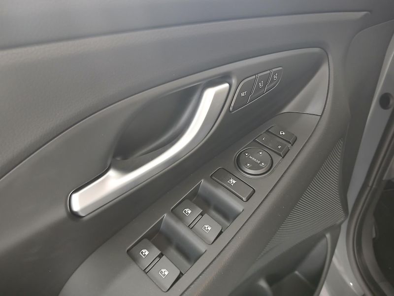 Hyundai i30 1,6 T-GDI N-LINE DCT Nový vůz - fotka 11 z 15