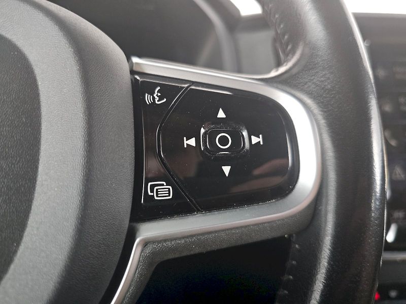 Volvo V90 (2020) Cross Country D5 173kW MOMENTU - fotka 10 z 33