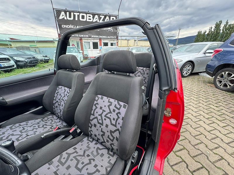 Volkswagen Golf (1999) 3 CABRIO 1,6 GL 74 KW STK - fotka 23 z 50