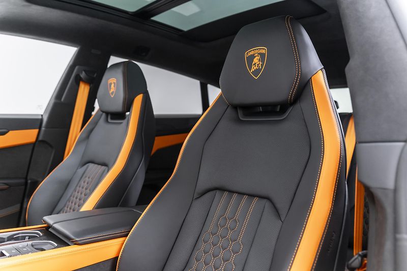 Lamborghini Urus - fotka 8 z 42