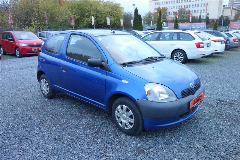 Toyota Yaris 1,0 VVT-i,ČR,2 MAJ.,62TIS.KM. - fotka 1 z 4
