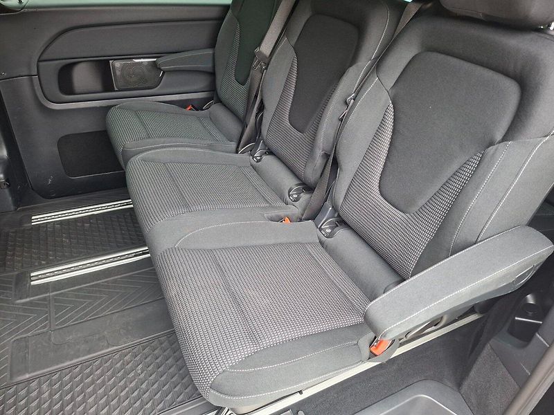 Mercedes-Benz Třídy V (2020) V 300d 176kW 4MATIC -1.MAJITEL - fotka 22 z 29