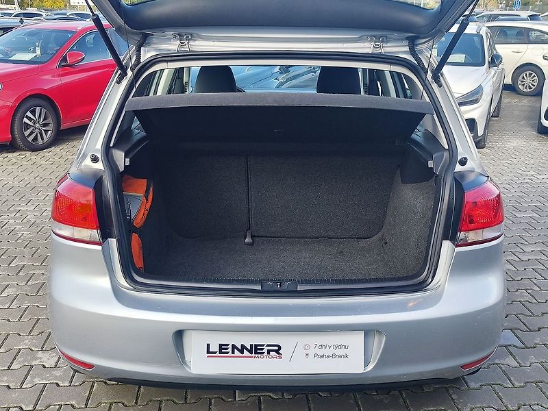 Volkswagen Golf 1.4 16V/59kW Trendline - fotka 9 z 21