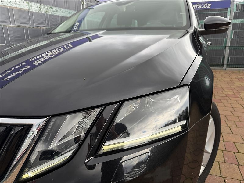 Škoda Octavia III 1.6 TDI Style DSG/Panorama - fotka 5 z 23