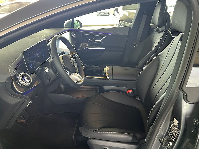 Mercedes-Benz EQE 300 Electric ART Edition - fotka 11 z 14