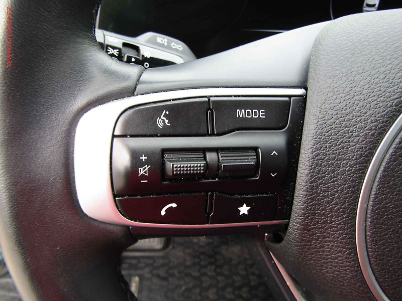Kia Sportage (2022) 1.6 T-GDi, 1.maj,ČR, TOP - fotka 18 z 26
