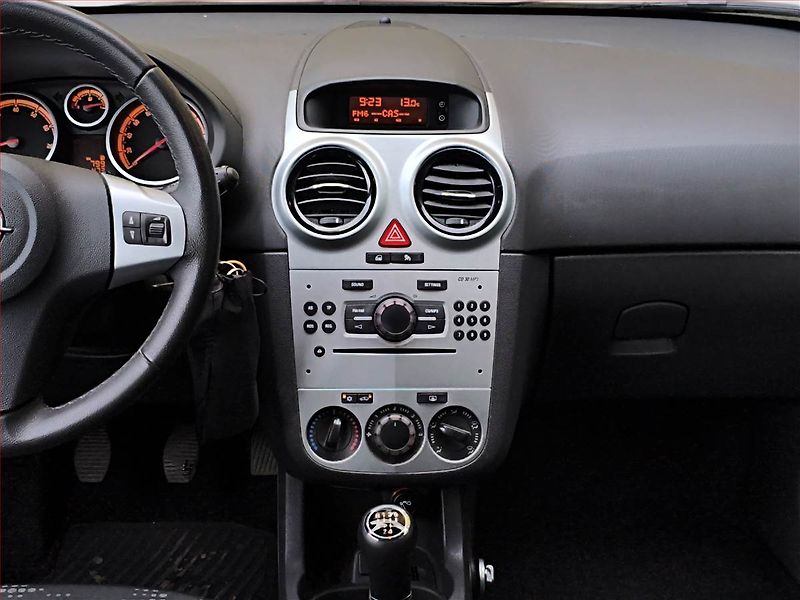 Opel Corsa (2011) 1.2, Serv.kniha, Tempomat - fotka 11 z 12