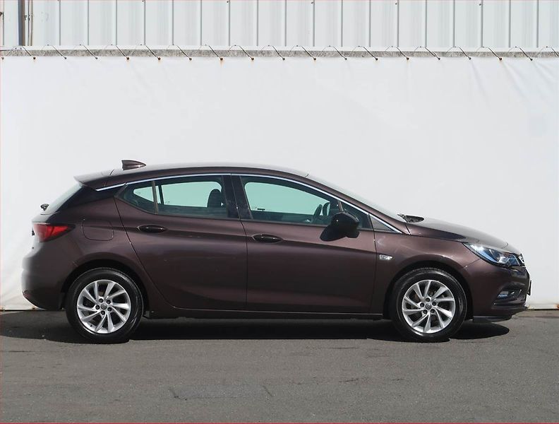 Opel Astra (2017) 1.4 T, Automat, ČR,1.maj - fotka 6 z 20