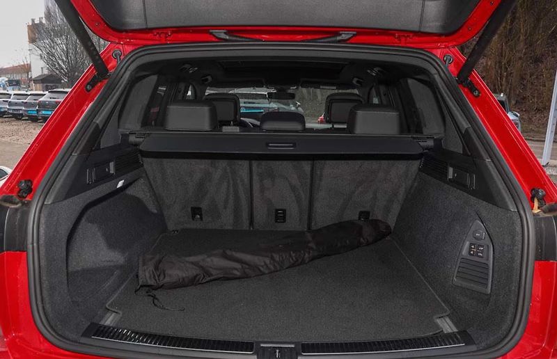 Volkswagen Touareg TDI 210kW R-Line Pano NezT HuD - fotka 8 z 9
