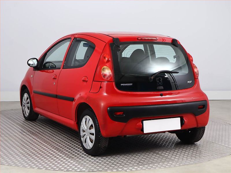 Peugeot 107 (2011) 1.0, nová STK, za dobrou cenu - fotka 4 z 12