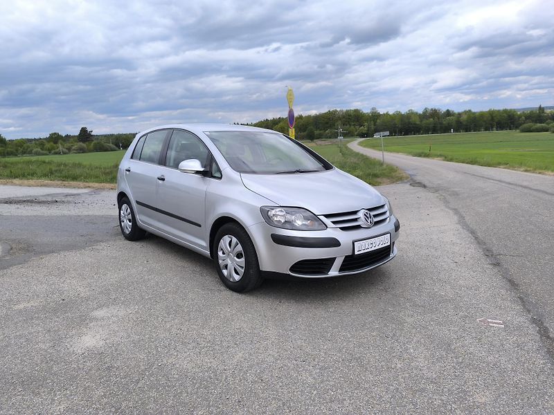 Volkswagen Golf Plus (2005) 1.4 1.MAJITEL,SERVISNI KÍŽKA - fotka 1 z 32