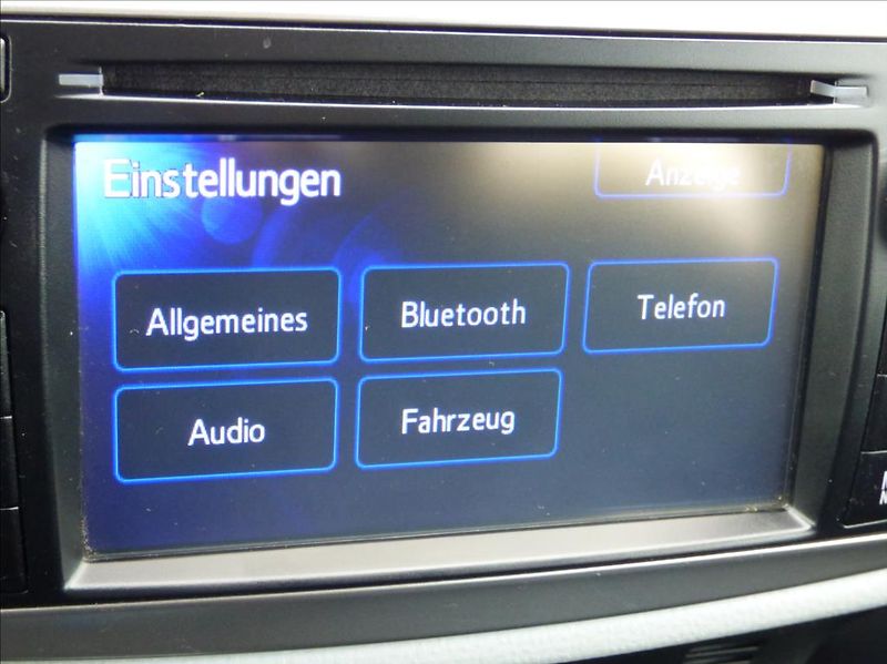 Toyota Yaris 1,5 Hybrid, Digi Klima, servis - fotka 30 z 60