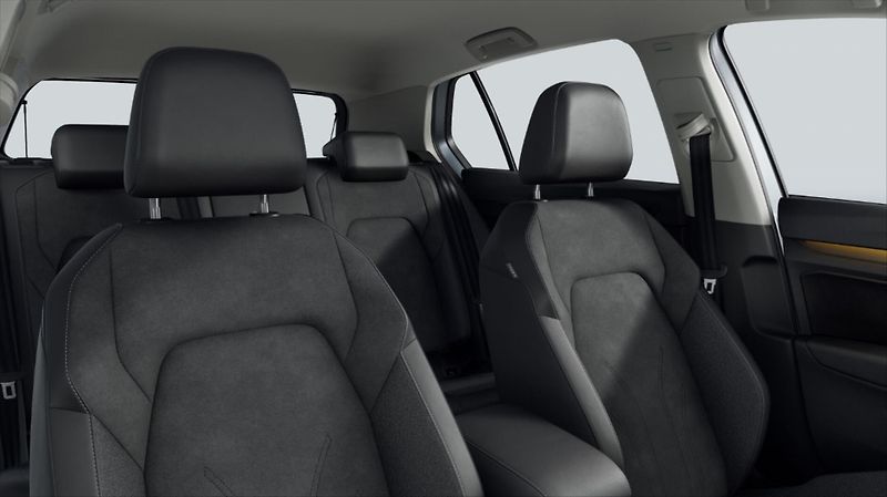 Volkswagen Golf (2025) 1,5 TSI 125kW Hybrid  Style - fotka 7 z 9