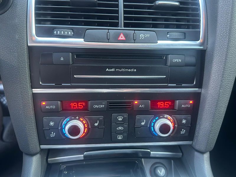 Audi Q7 (2014) 3.0TDi, 180KW, S-LINE, VZDUCH - fotka 14 z 27