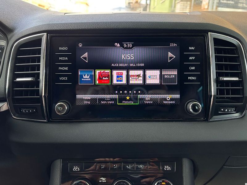 Škoda Karoq 2.0TDi-DSG/2023/ČR.DPH.1MAJ-ZÁ - fotka 34 z 47