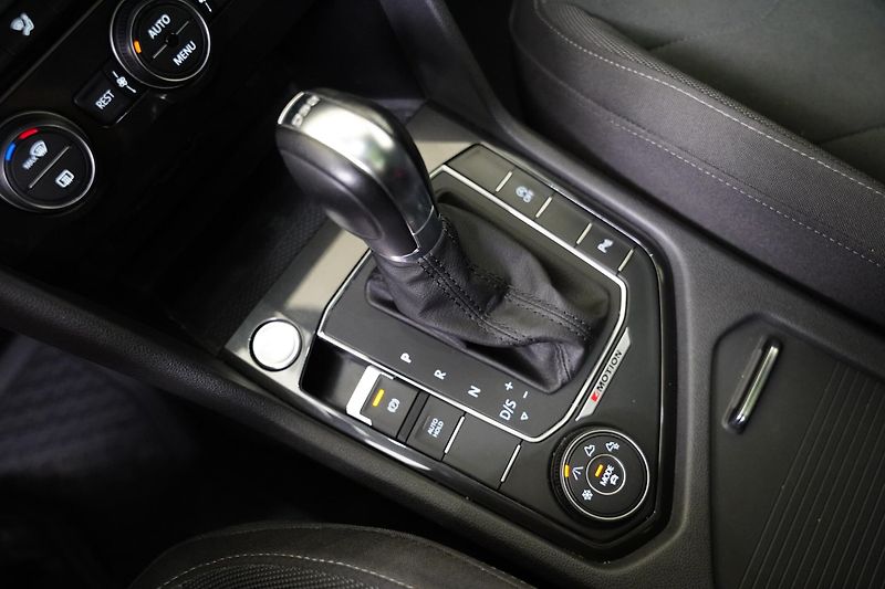 Volkswagen Tiguan - fotka 23 z 26