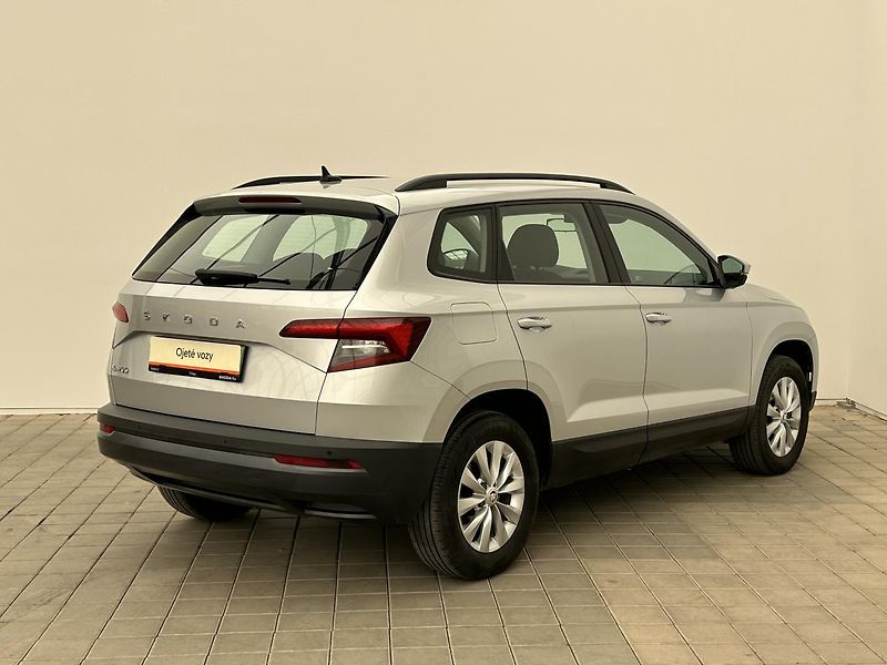 Škoda Karoq 1.5 TSI Active - fotka 2 z 26