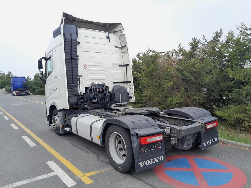 Volvo FH 500 LowDeck - fotka 4 z 39